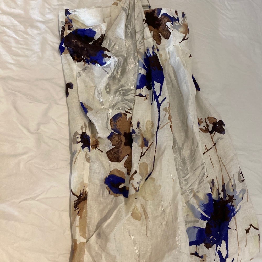 Dress - Picture 8 of 9